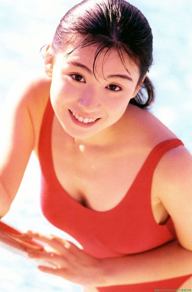 雛形あきこ水着写真グラビア 17枚目