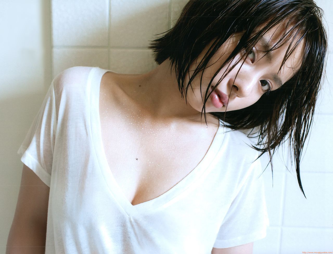 山田 菜々 水着画像セクシーな菜々ちゃん 可愛い菜々ちゃん それぞれ違って全部いい 26枚目