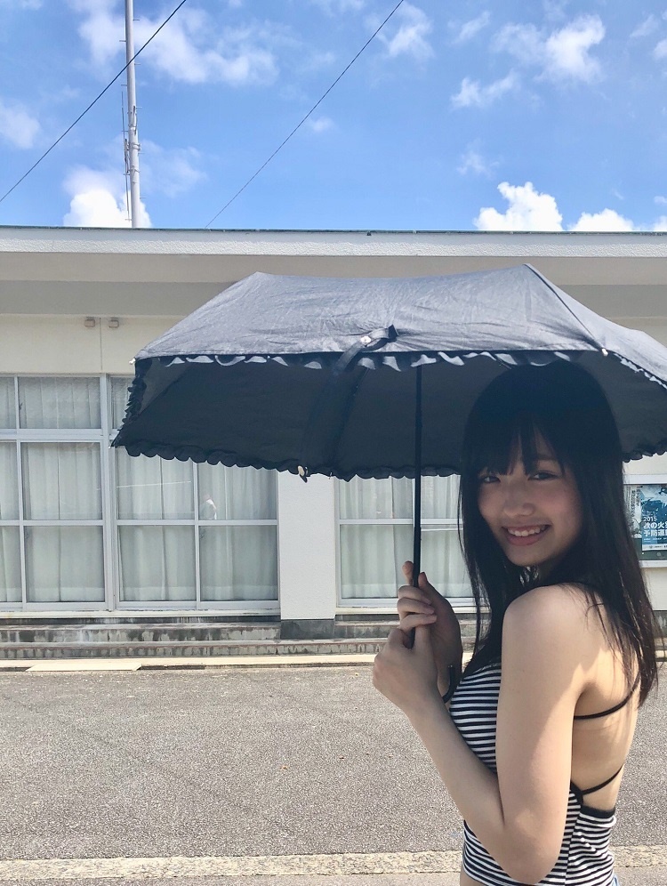 安藤咲桜 グラビア水着画像平成最後ののかわいさナンバーワンは、さくらんに決まり。 13枚目