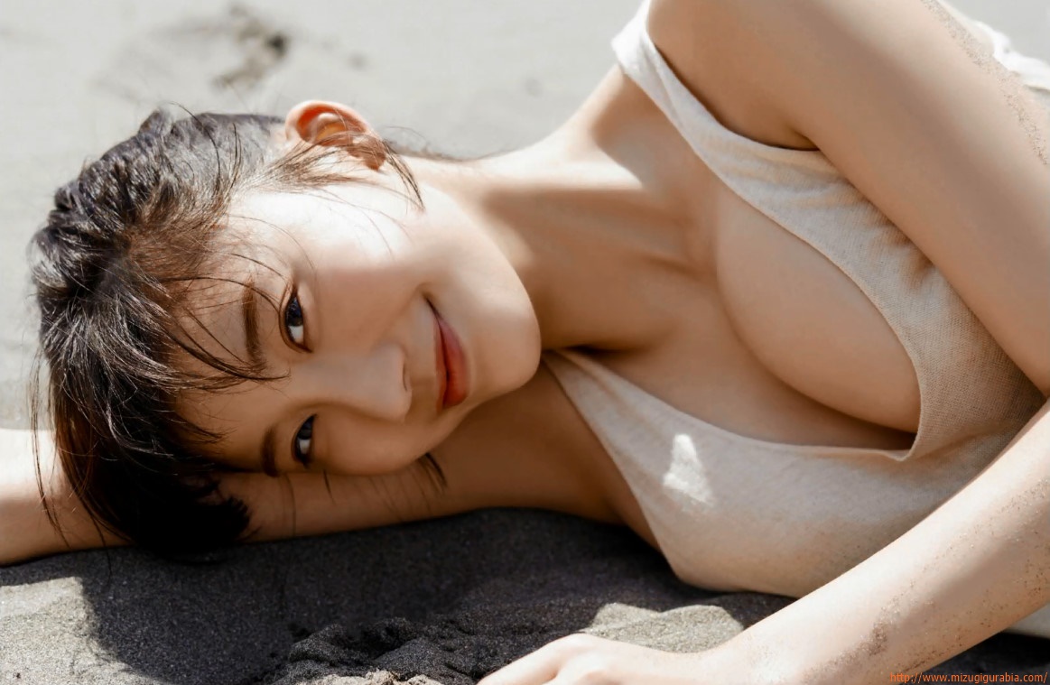 小倉優香グラビア水着画像リアル峰不二子の呼び声はだてじゃない!本格派 グラビアルーキー舞台『ギャル卒!」で初主演 女優としても活躍する18歳 12枚目