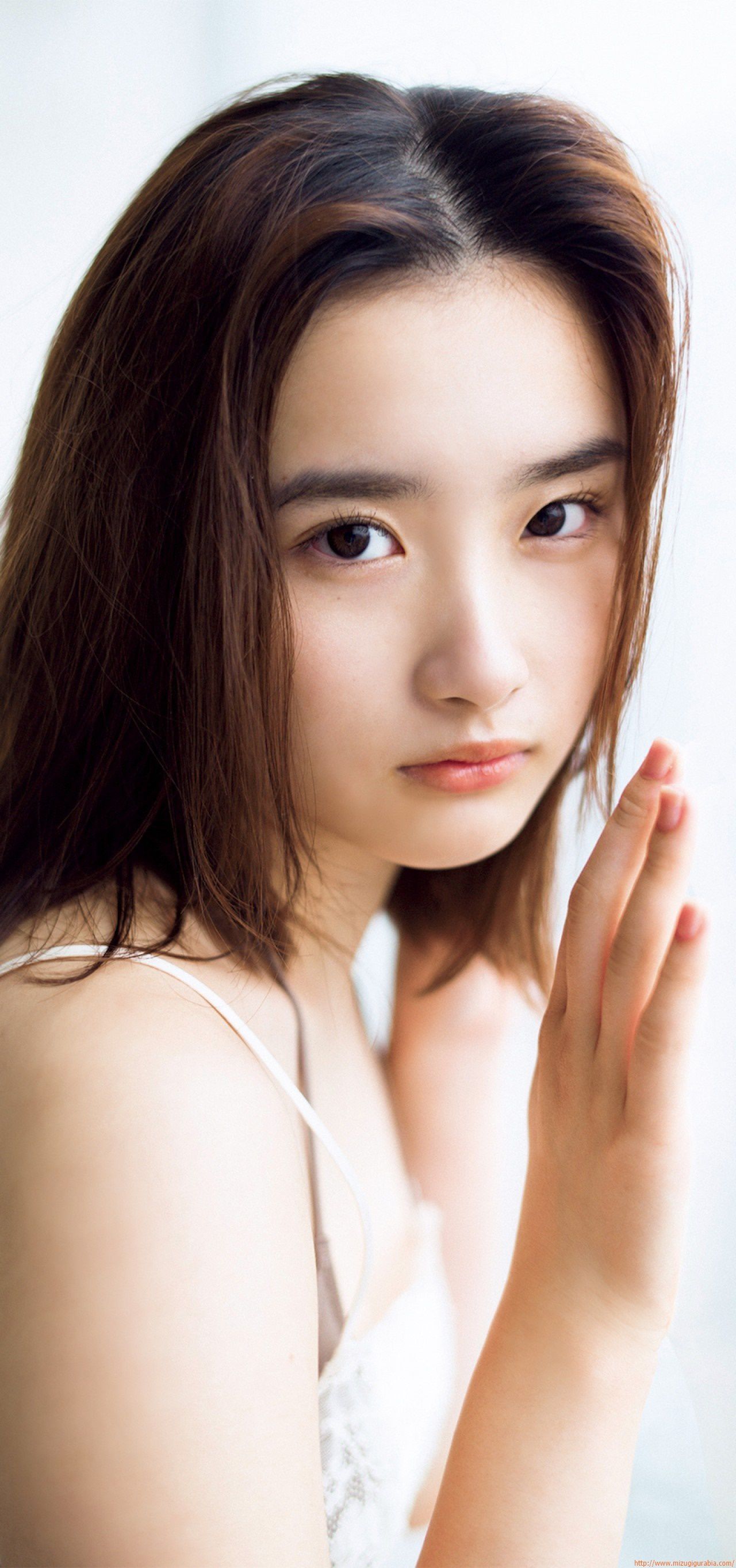 安倍乙グラビア水着画像新たな道のり「18歳の青い果実」 25枚目