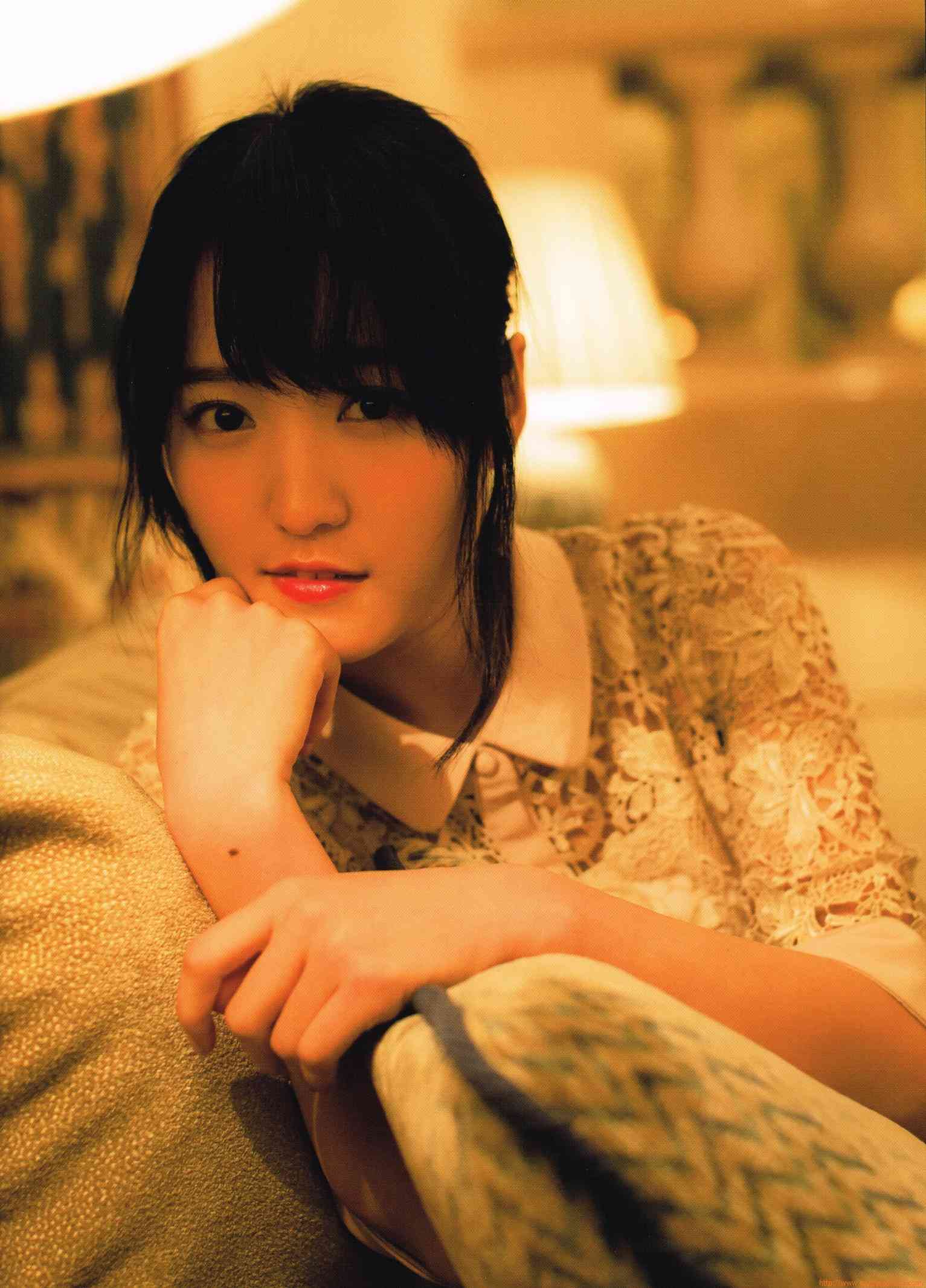 欅坂46 菅井友香 フランス・パリで撮影したグラビア水着下着画像 14枚目