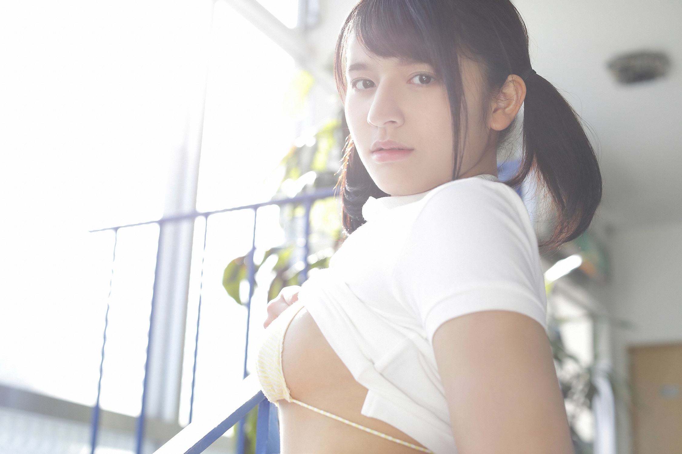 徳江かな グラビア水着画像 テニス少女の誘惑 21枚目