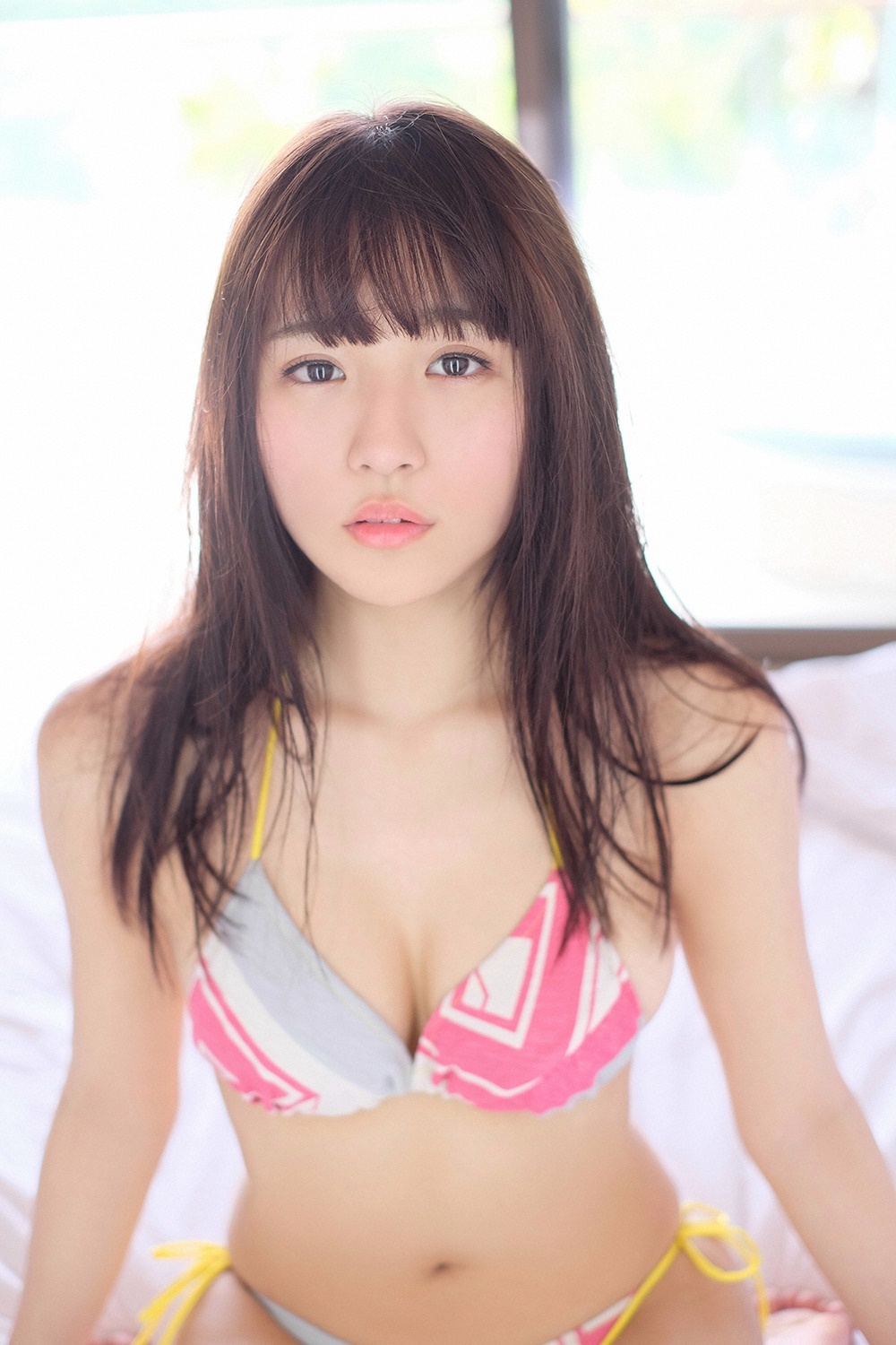 浅川梨奈 水着画像グラビアでも演技でも活躍 10枚目