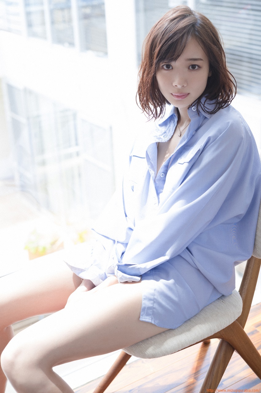 岡田紗佳グラビア水着画像南の島で魅せるパーフェクトな身体 21枚目