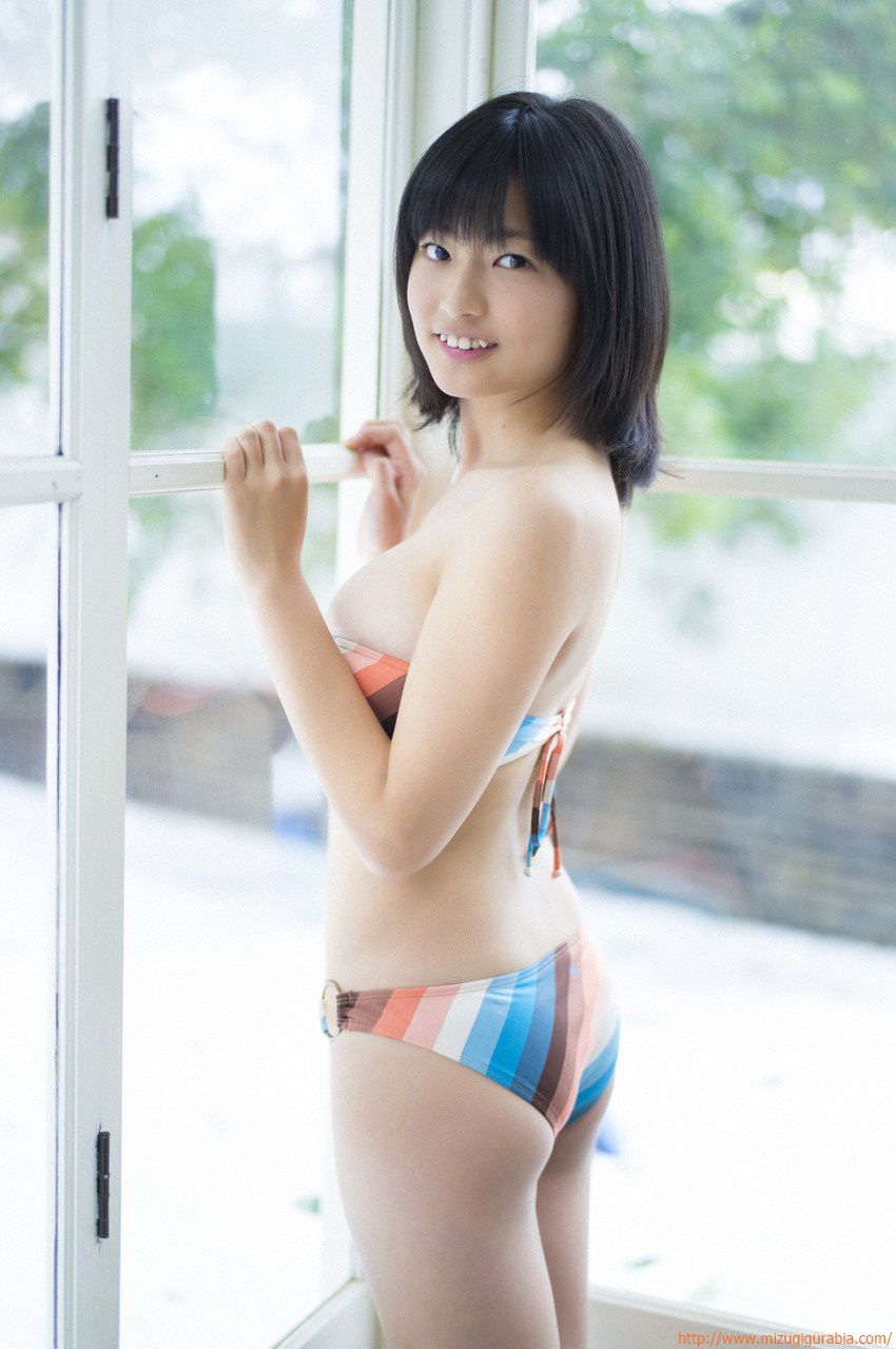 澤田夏生 グラビア水着画像 16歳の心拍数。初めての水着撮影 11枚目