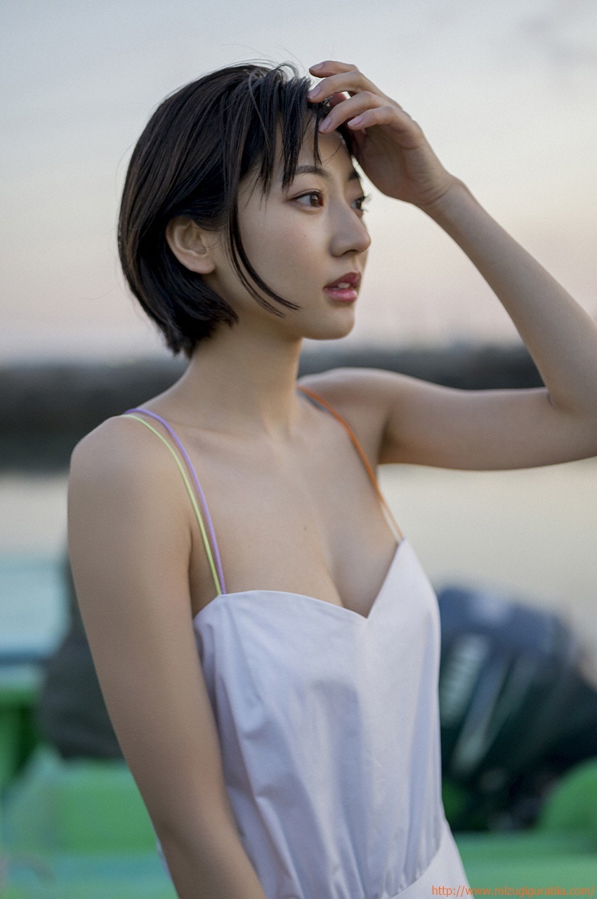 武田玲奈 グラビア水着画像21歳、オトナの抜け感出てます! オトナ少女 10枚目