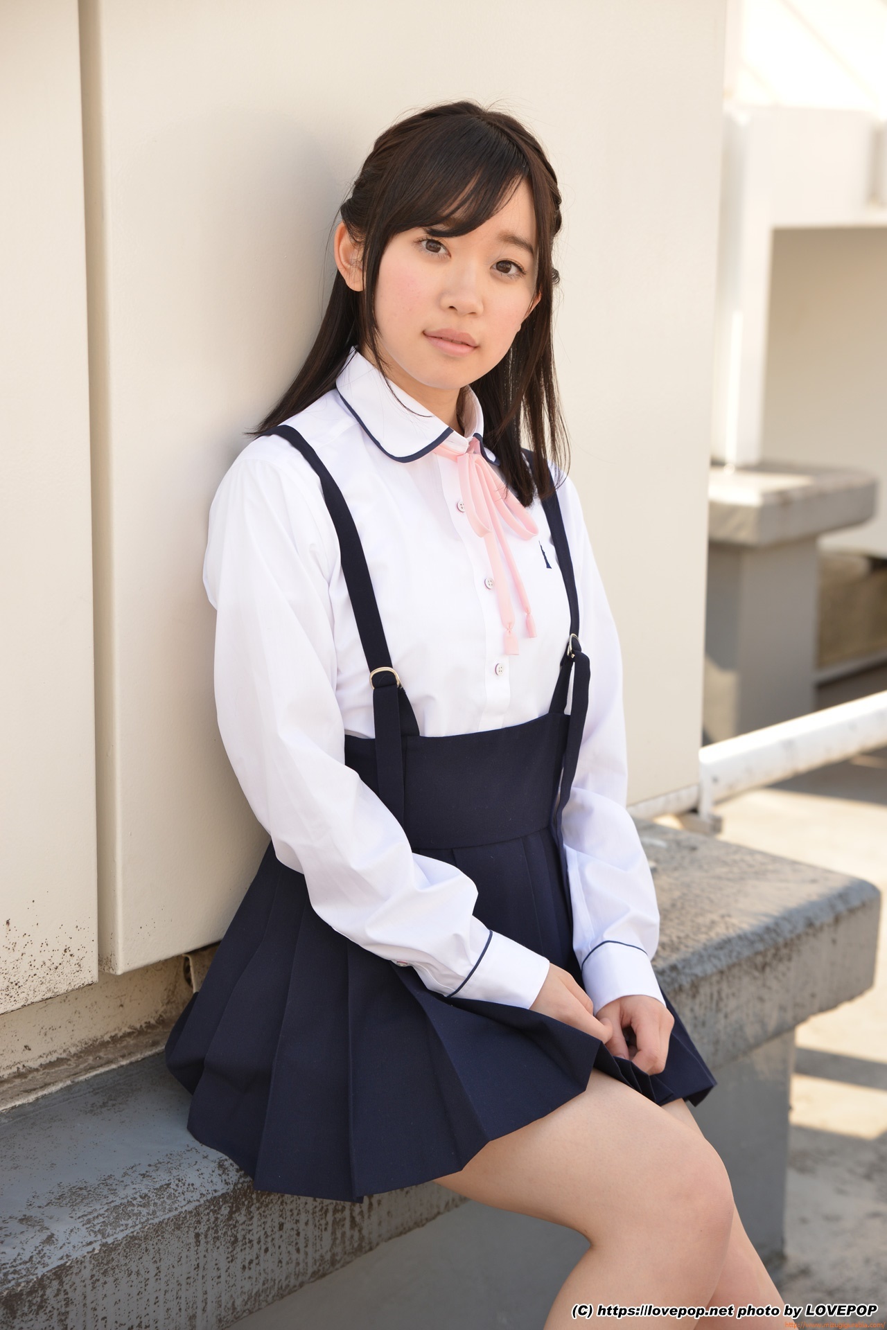 架乃ゆら 清楚なお嬢様制服パンチラ下着画像 18枚目