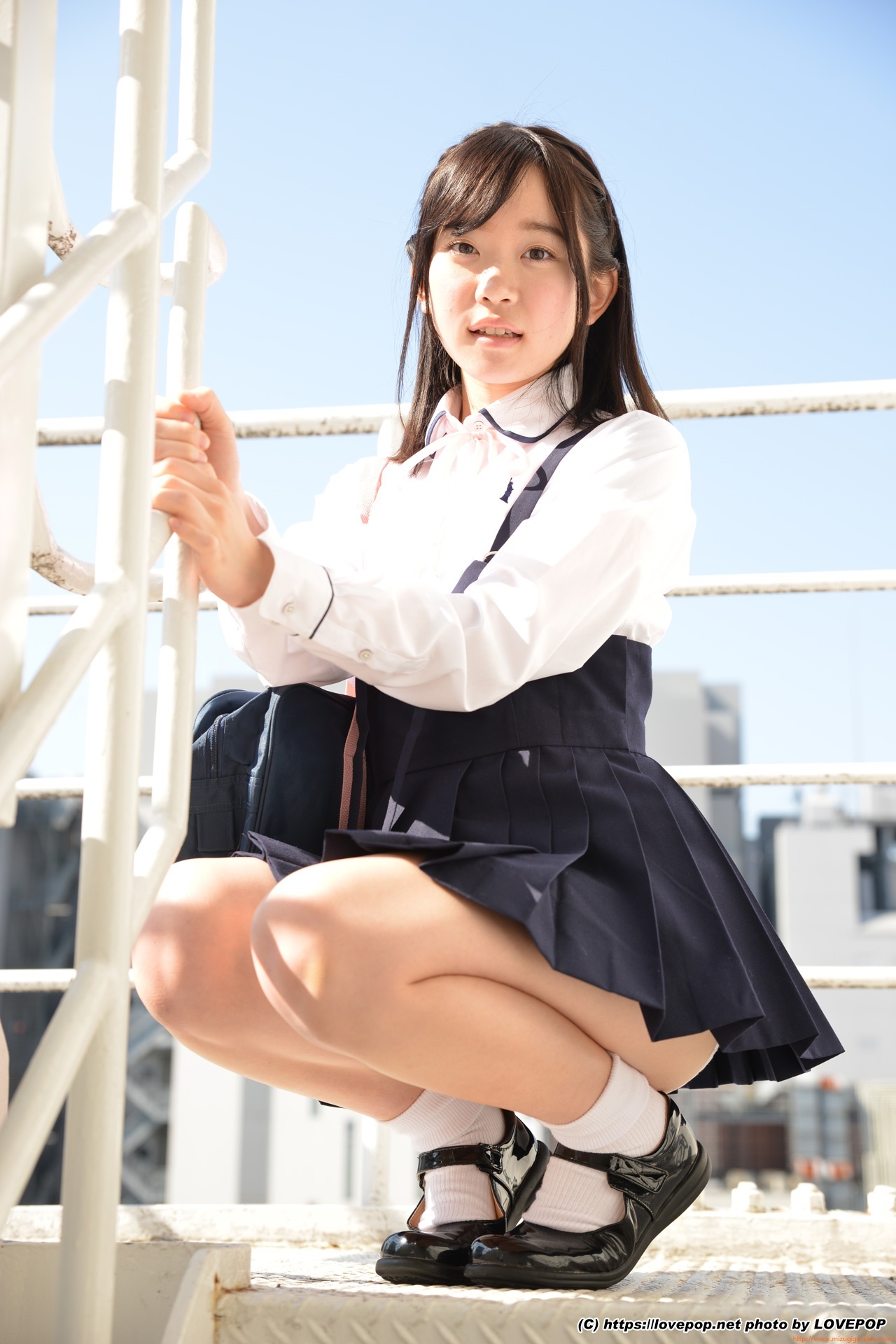 架乃ゆら 清楚なお嬢様制服パンチラ下着画像 19枚目