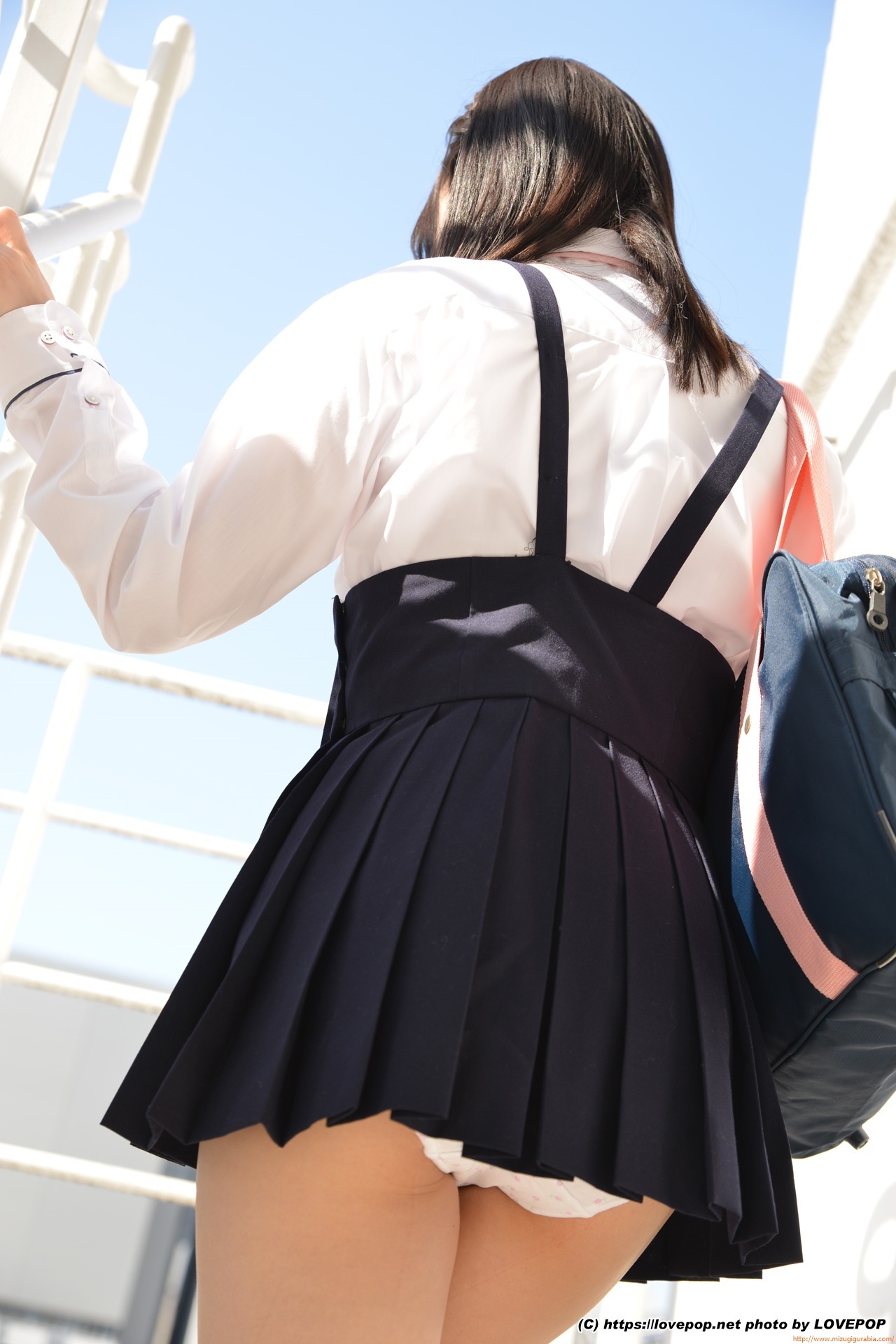 架乃ゆら 清楚なお嬢様制服パンチラ下着画像 26枚目