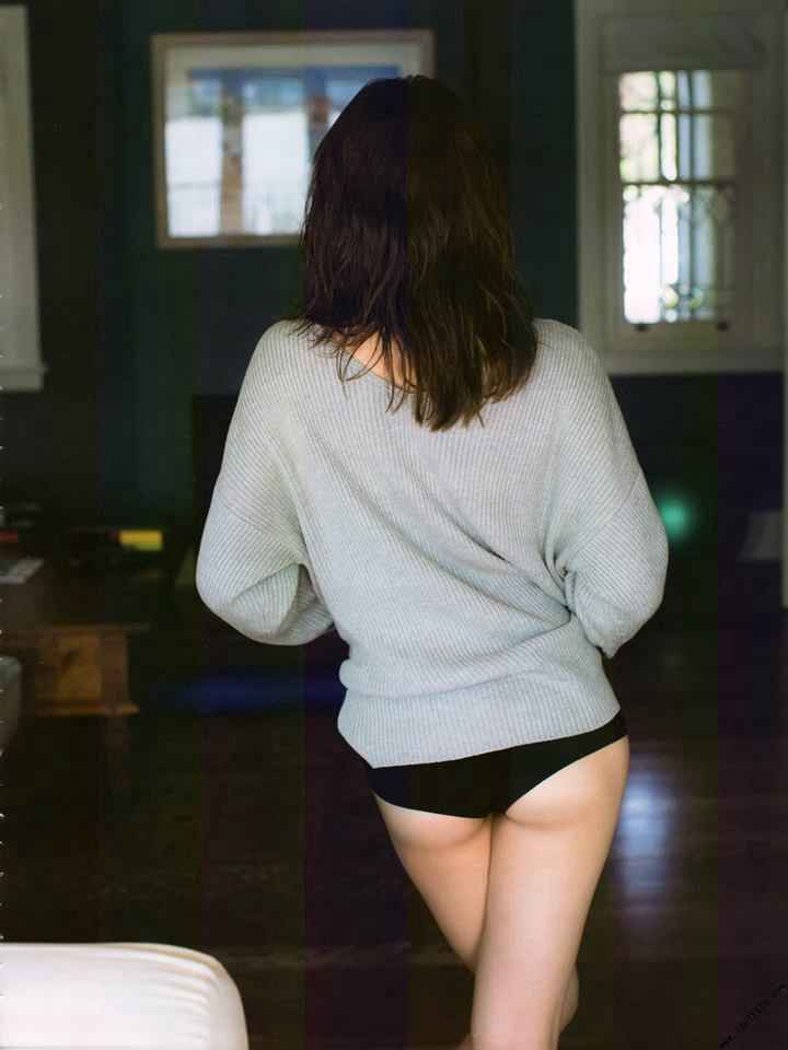衛藤美彩 グラビア水着画像乃木坂46のお姉さんアイドルオーストラリアでの開放感溢れるビキニ 6枚目