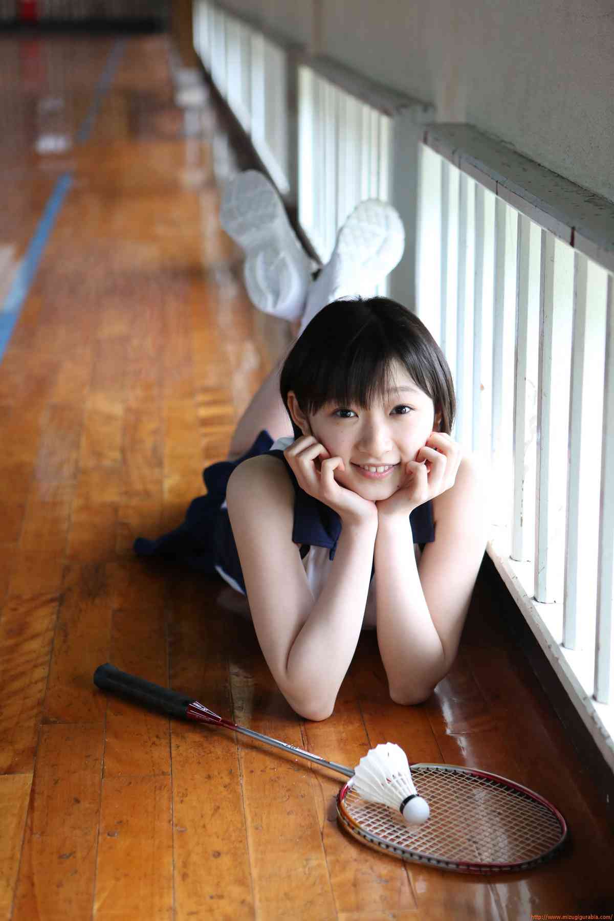 宮本佳林 グラビア水着画像 清楚 スクール水着 夏 青春 6枚目