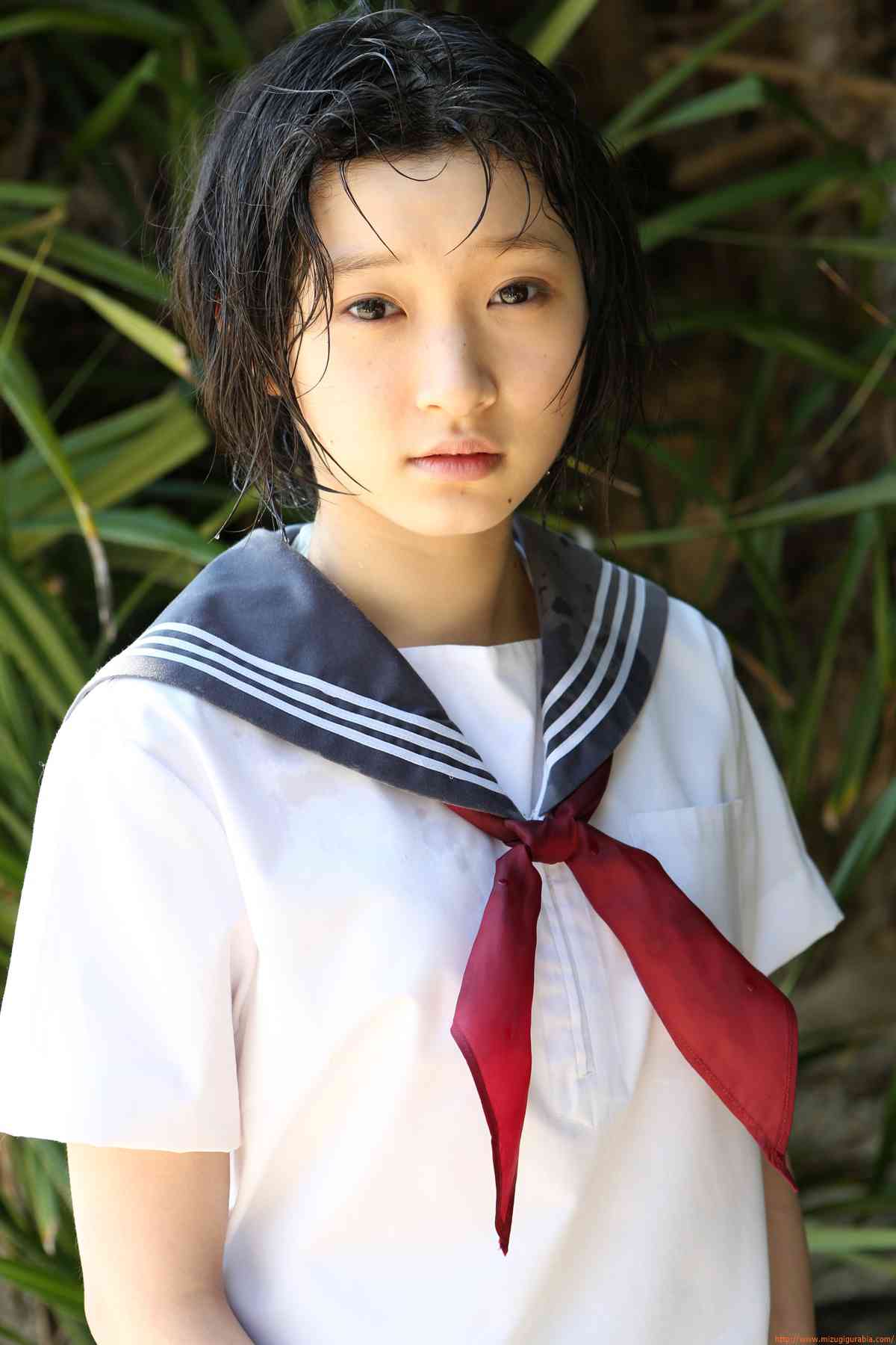 宮本佳林 グラビア水着画像 清楚 スクール水着 夏 青春 11枚目