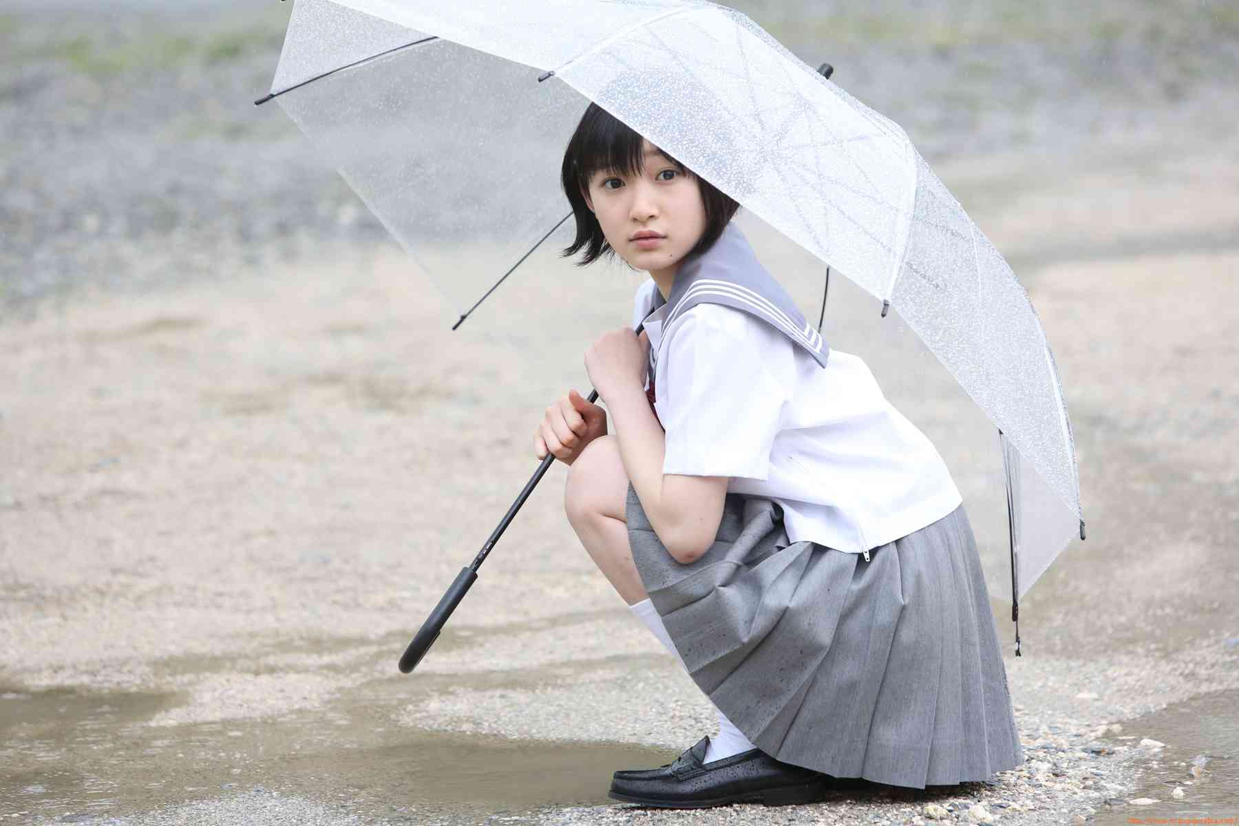 宮本佳林 グラビア水着画像 清楚 スクール水着 夏 青春 17枚目