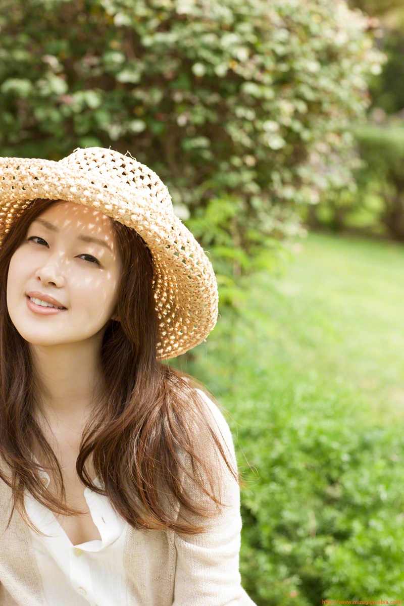 笛木優子 グラビア水着画像 ワンランク上の女 「愛人にしたい女優」として人気。 大人の色気と美しさに磨きがかかった女っぷりに注目。 7枚目
