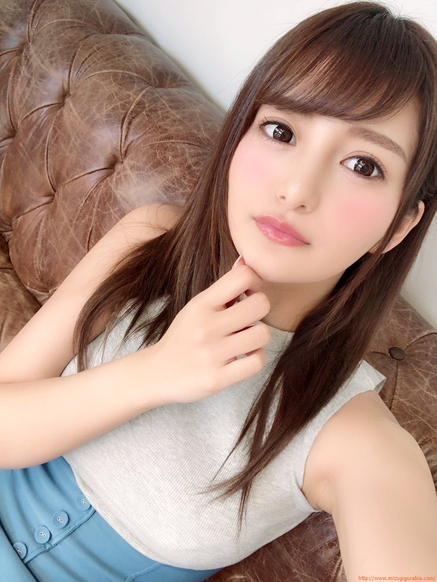 ひなたまりん ビキニ&ヌード画像長身、Bカップ、クビレ、美尻、美脚とスキのない 完璧ボディを持つ令和の大横綱の山 22枚目