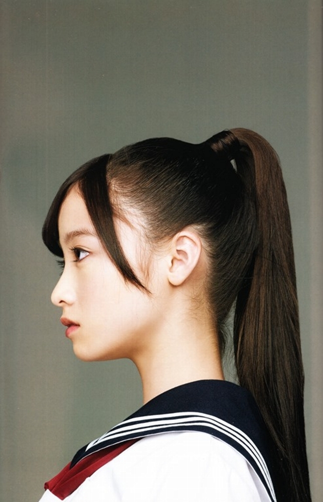 橋本環奈 Little Star ~KANNA15~15歳の記録 7枚目