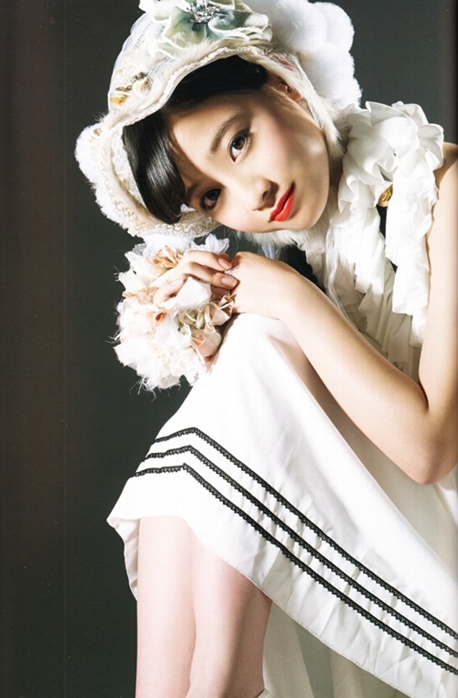 橋本環奈 Little Star ~KANNA15~15歳の記録 10枚目