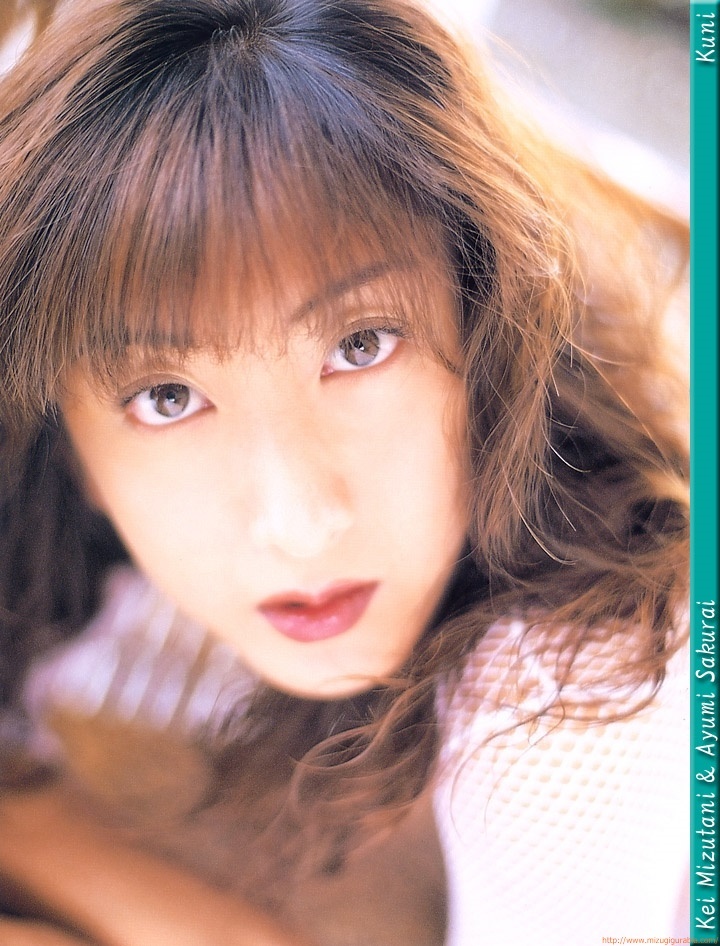 水谷ケイ&桜井あゆみ グラビア水着画像 合計バスト180cm!!最強セクシーユニット『MASK』1997年 11枚目