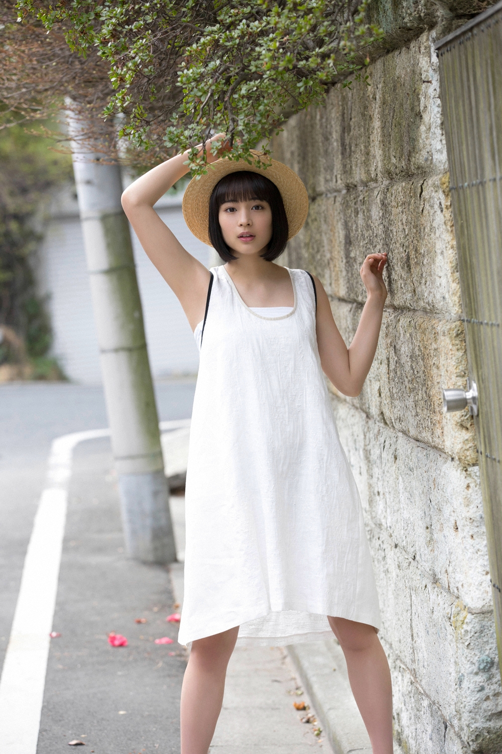 広瀬すず 高画質グラビア画像制服 2015年 7枚目