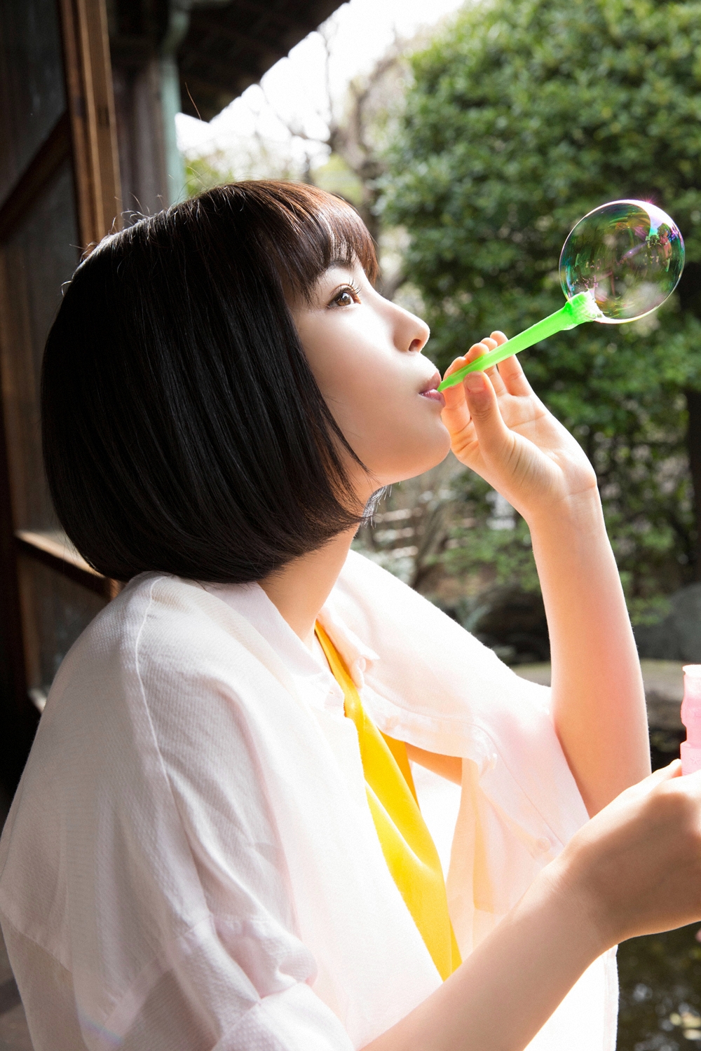 広瀬すず 高画質グラビア画像制服 2015年 12枚目