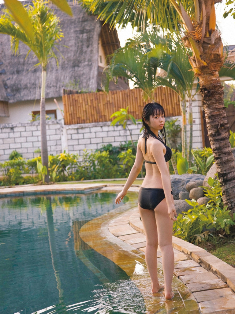 小池里奈 グラビア水着画像お気にすまま オトナっぽいのが好み? それとも無邪気なのが好き? 12枚目