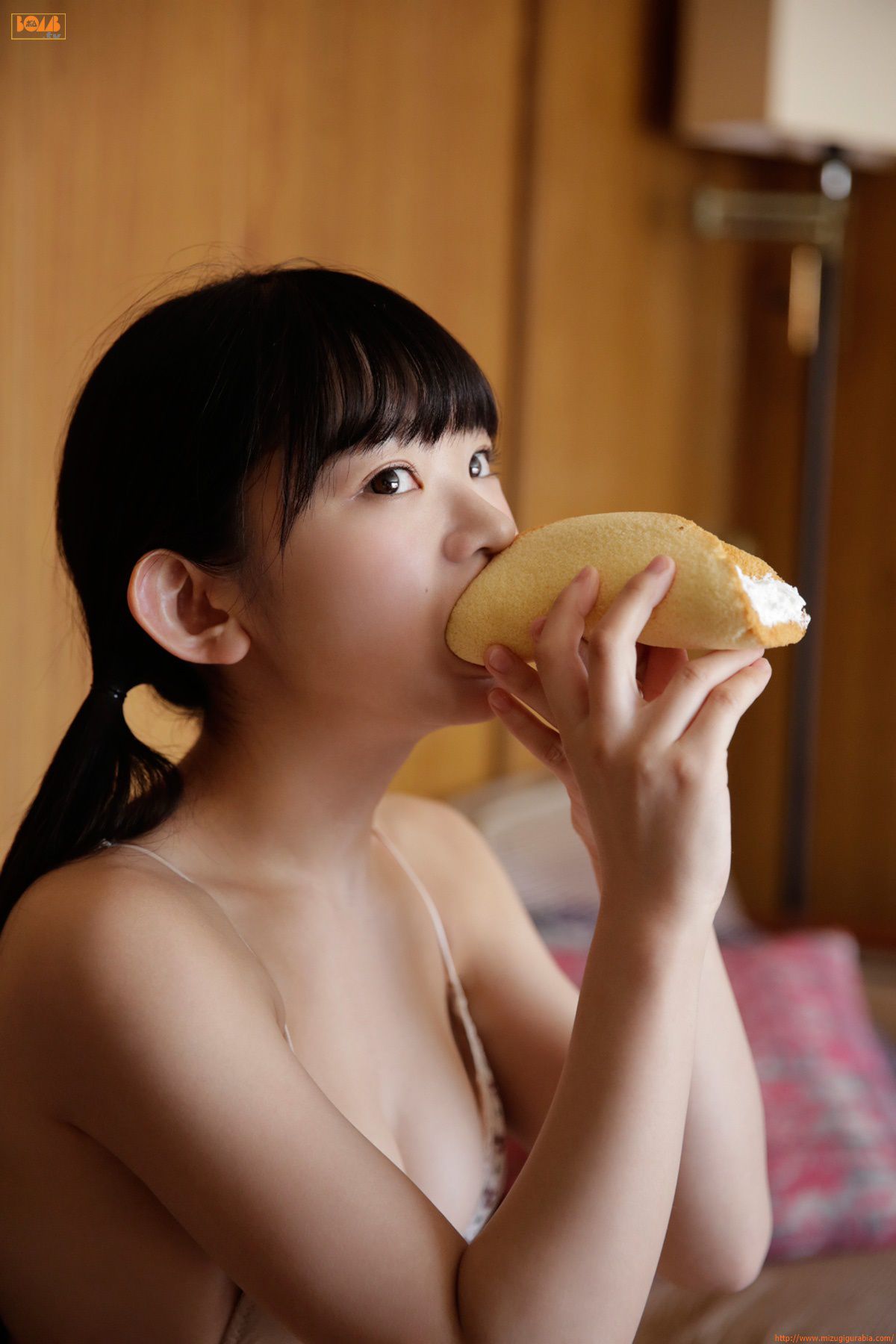 Fカップ童顔美少女降臨 長澤茉里奈 尊さ満点の水着グラビア2018 2017 15枚目