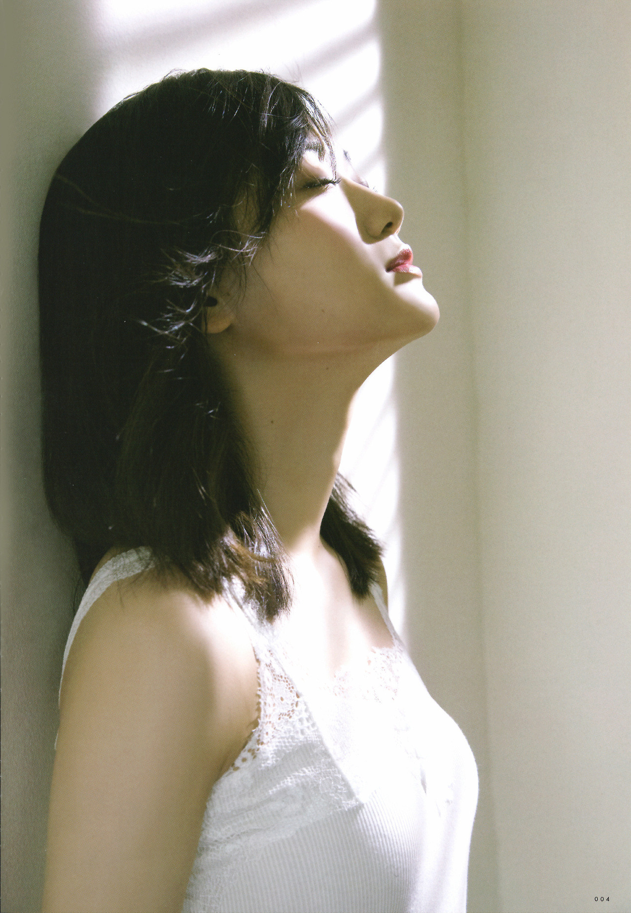山下美月(乃木坂46)グラビア水着画像② 14枚目