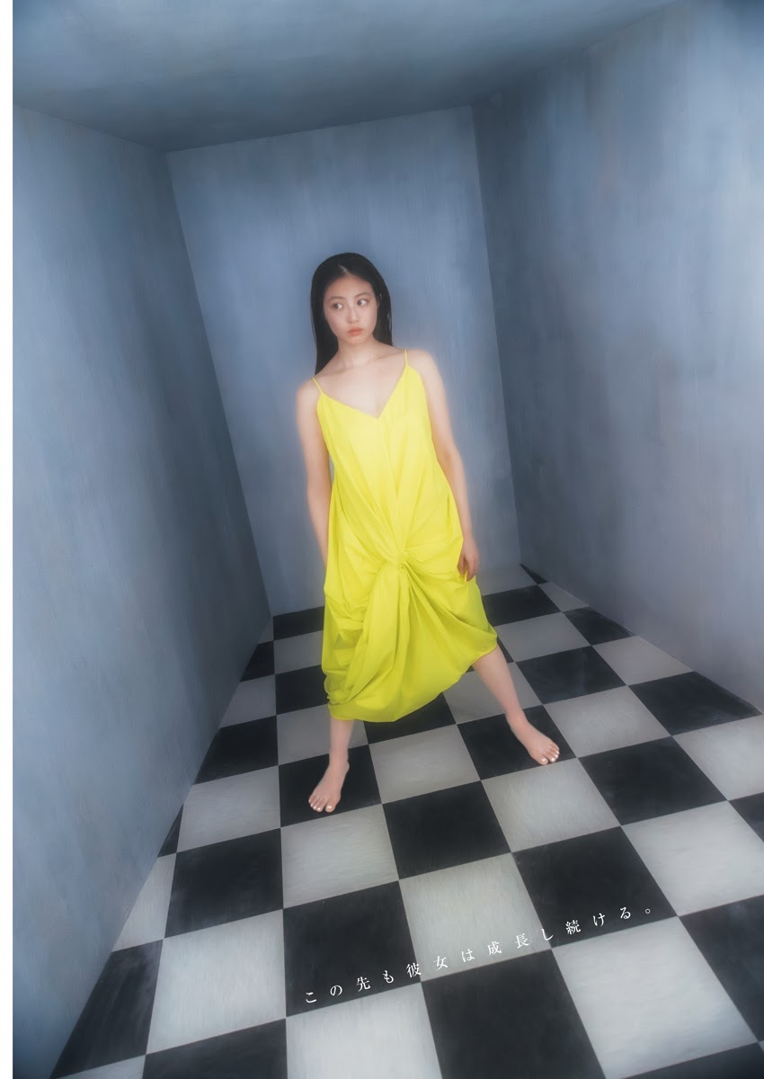 今田美桜 グラビア水着画像① 21枚目
