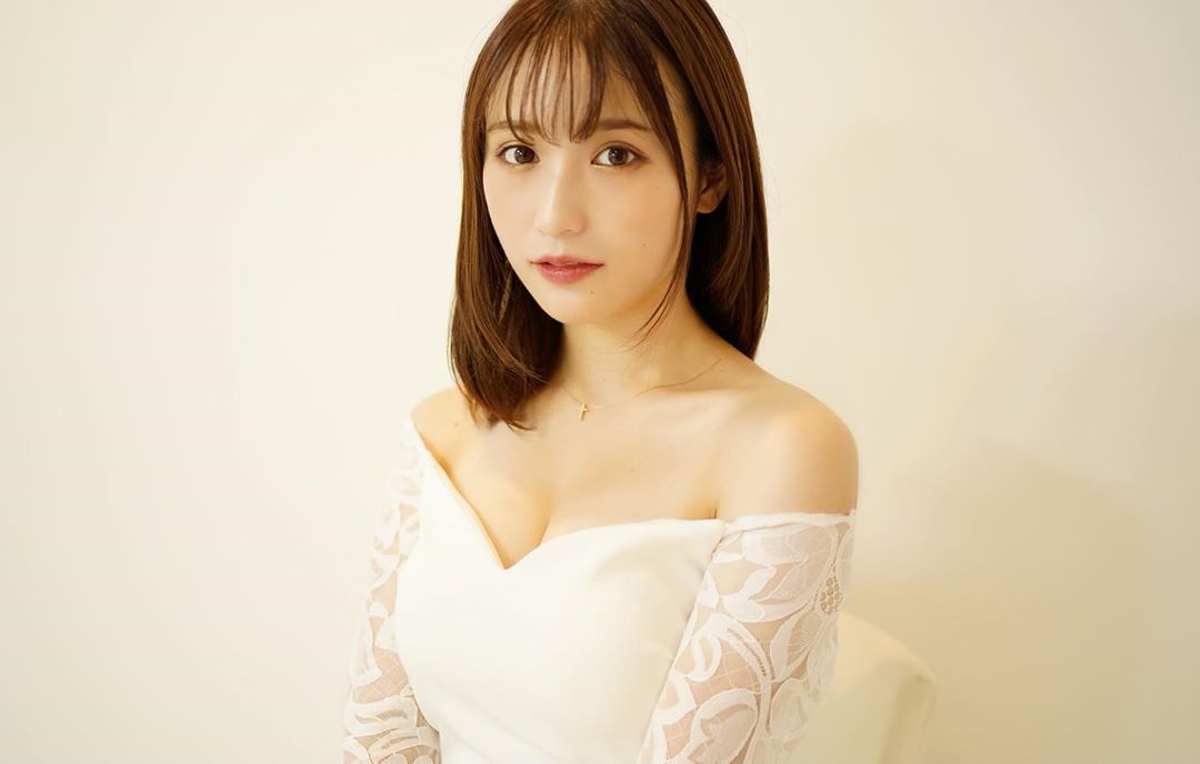 伊藤愛真 グラビア水着画像① 5枚目