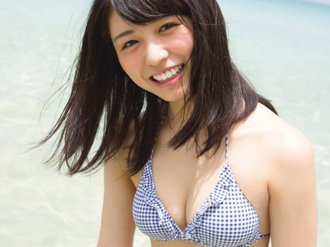 長濱ねる グラビア水着画像① 12枚目