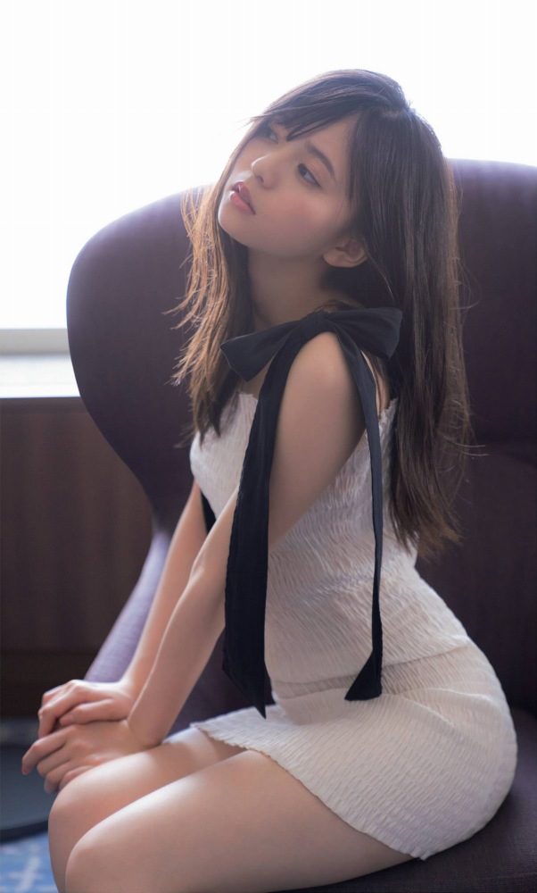 齋藤飛鳥(乃木坂46)グラビア水着画像② 2枚目