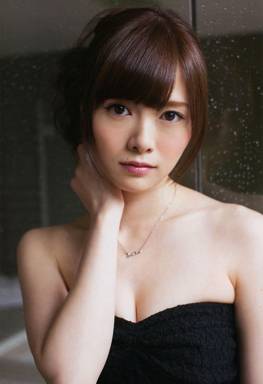 白石麻衣 グラビア水着画像② 13枚目