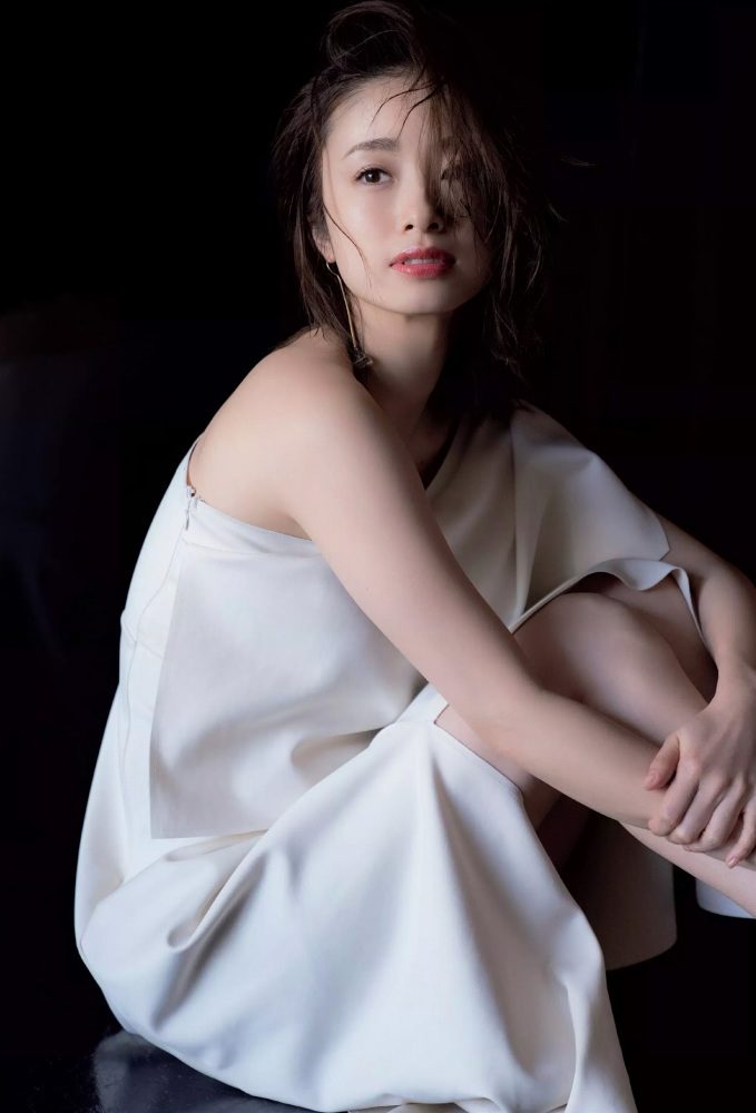 五百城茉央 最新グラビア含む水着画像③ 17枚目