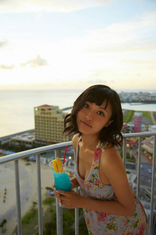 小島瑠璃子 グラビア水着画像③ 26枚目