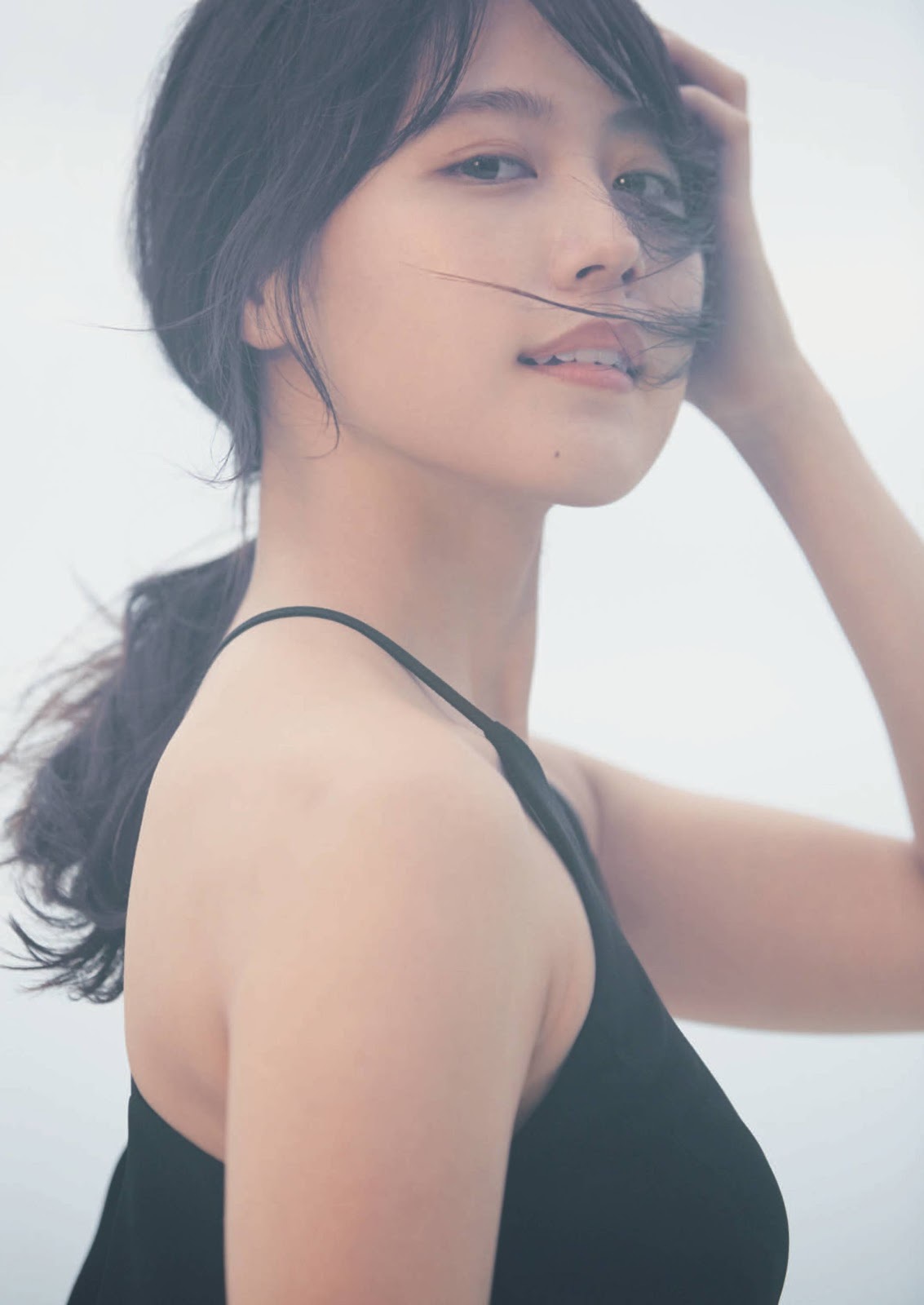 有村架純 最新グラビア画像 4枚目