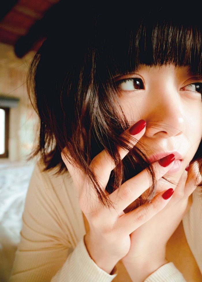 池田エライザ グラビア水着画像③ 11枚目