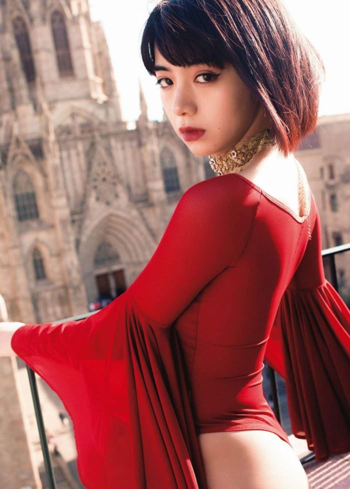 池田エライザ グラビア水着画像③ 17枚目