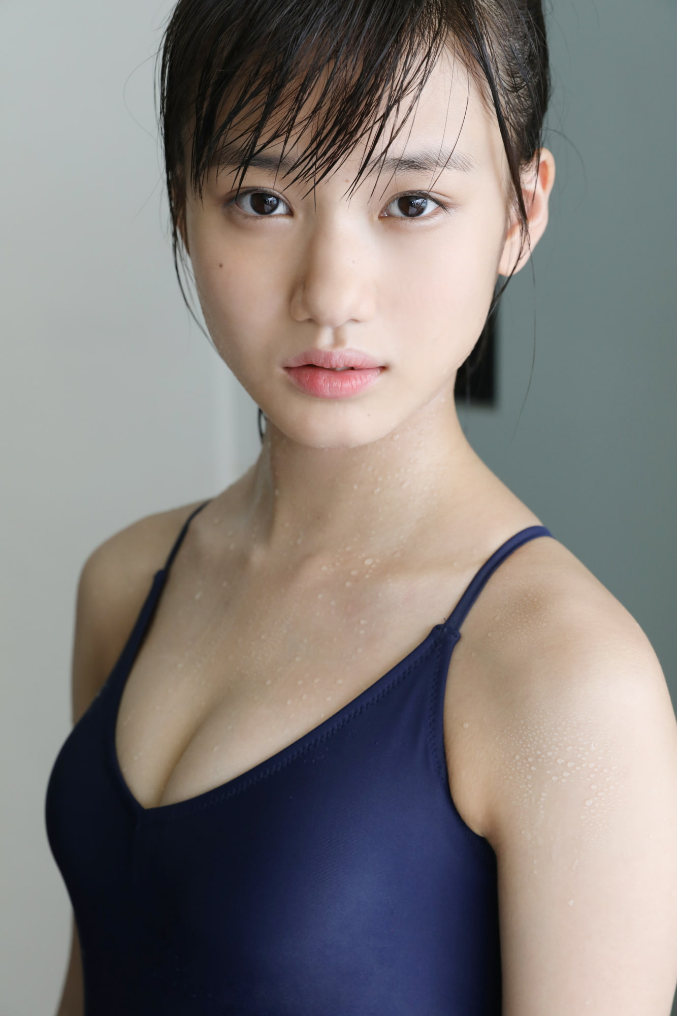横山玲奈(モーニング娘。) 水着画像 23枚目