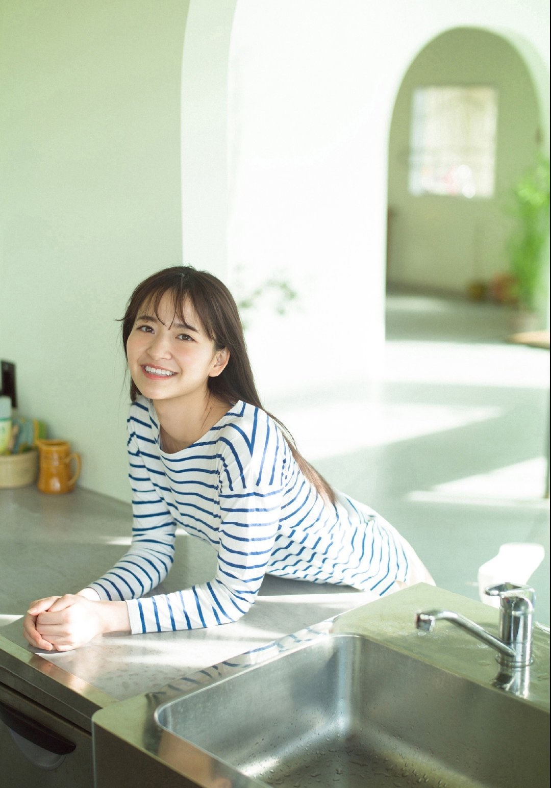 金川紗耶(乃木坂46)グラビア画像① 8枚目