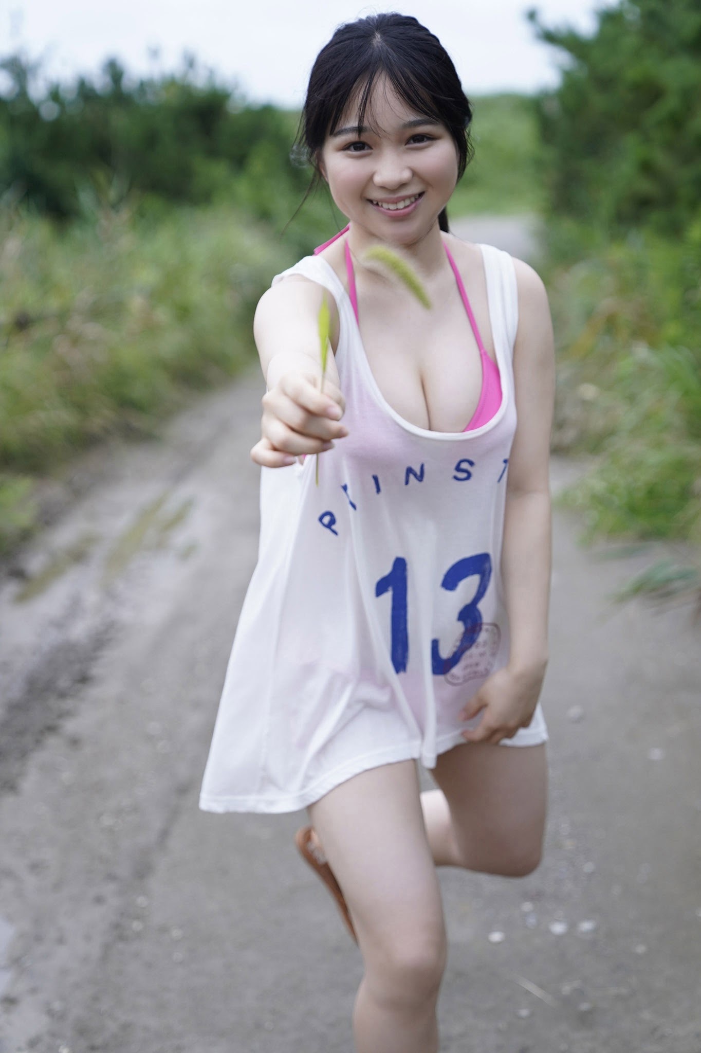 池本しおり グラビア水着画像② 11枚目