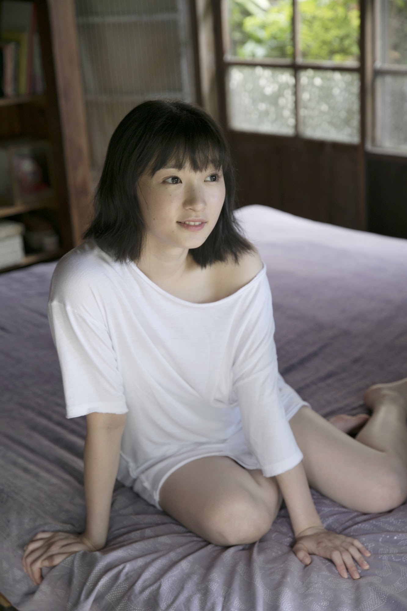 宮本佳林(Juice=Juice)グラビア水着画像③ 2枚目
