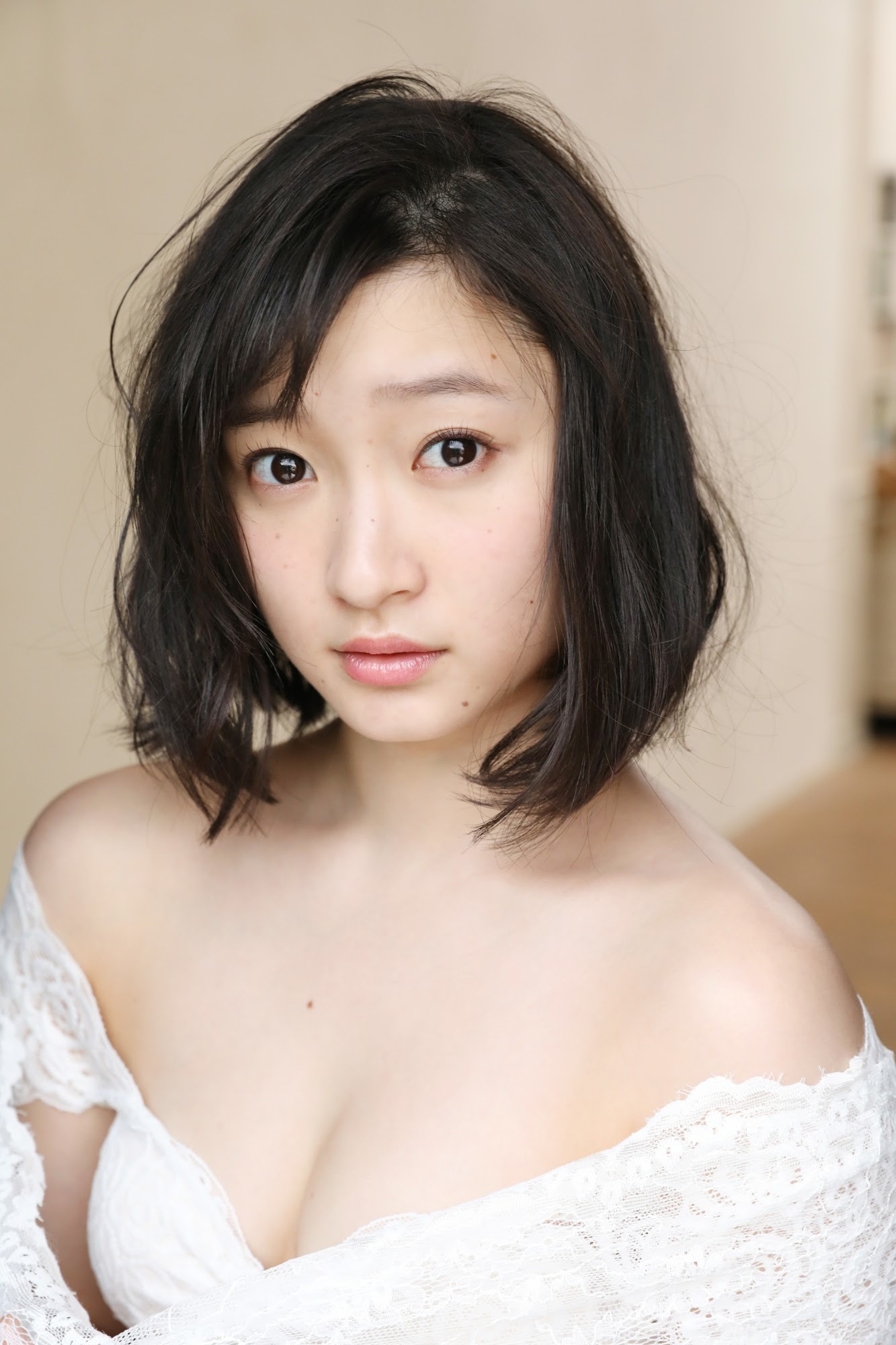 宮本佳林(Juice=Juice)グラビア水着画像③ 6枚目