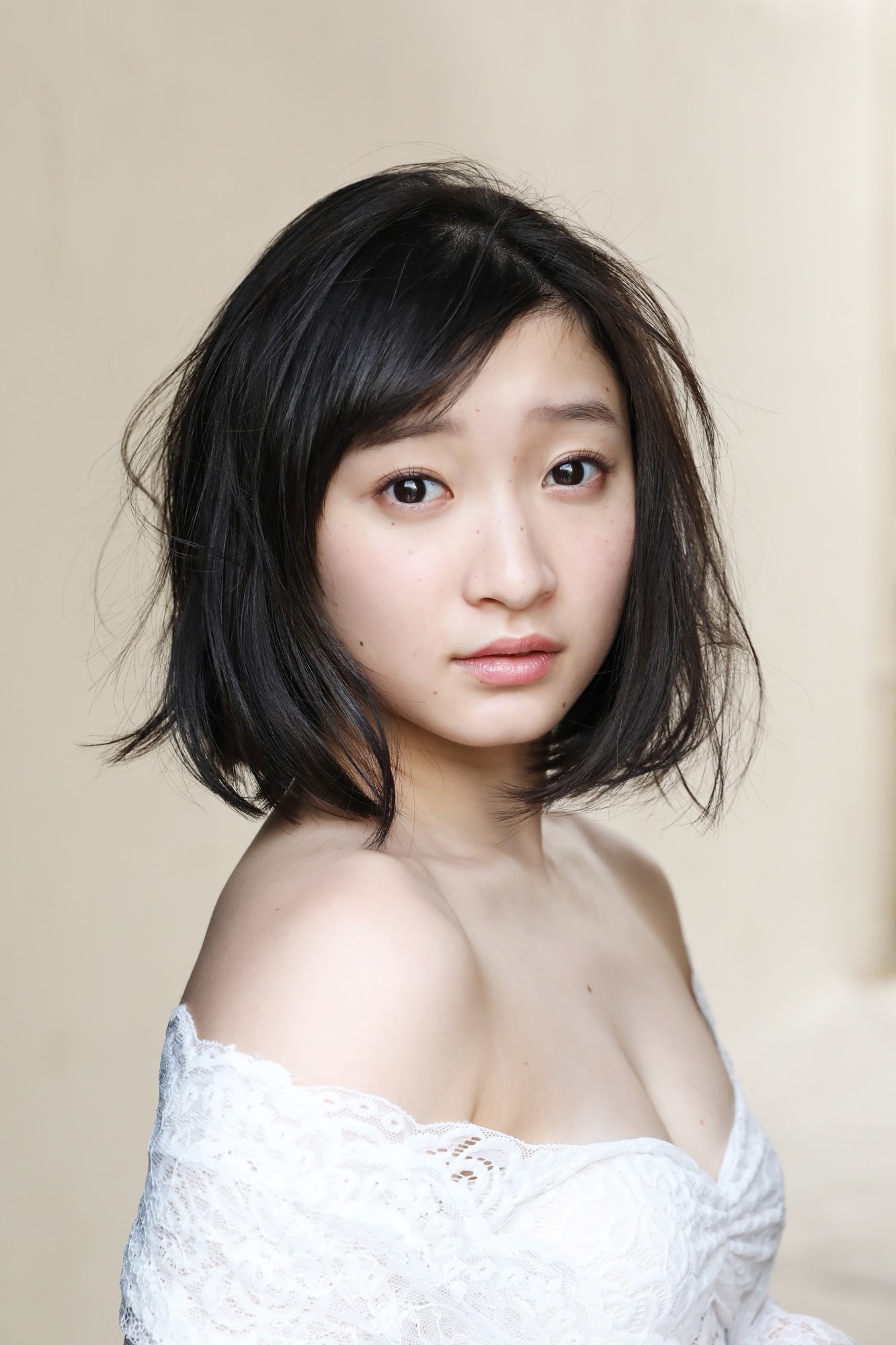 宮本佳林(Juice=Juice)グラビア水着画像③ 7枚目