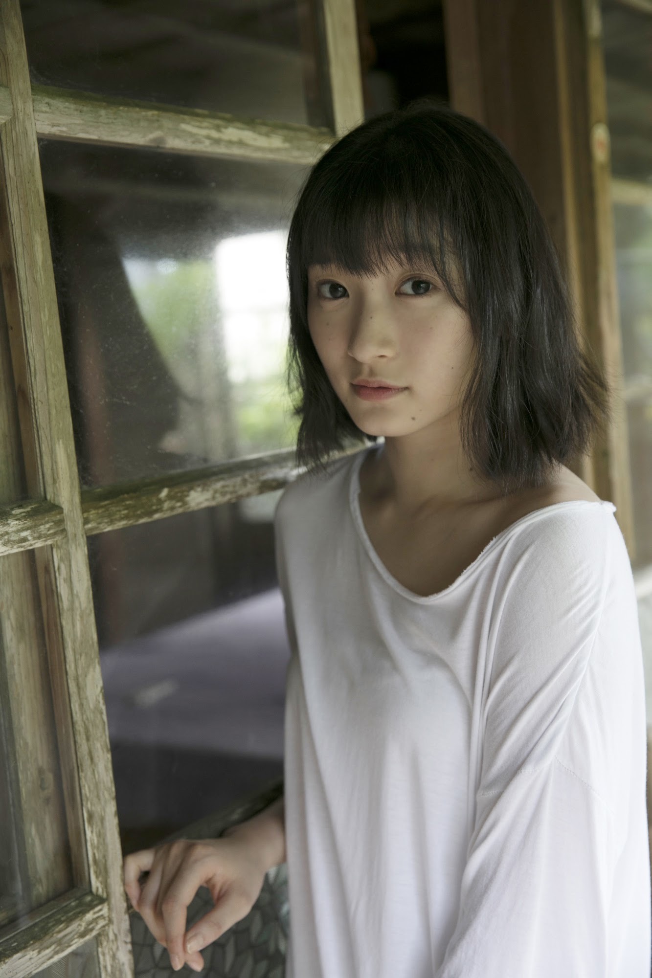 宮本佳林(Juice=Juice)グラビア水着画像③ 17枚目