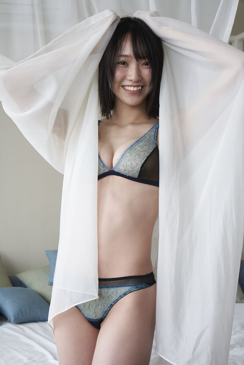 野口衣織(=LOVE)最新グラビア水着画像 15枚目