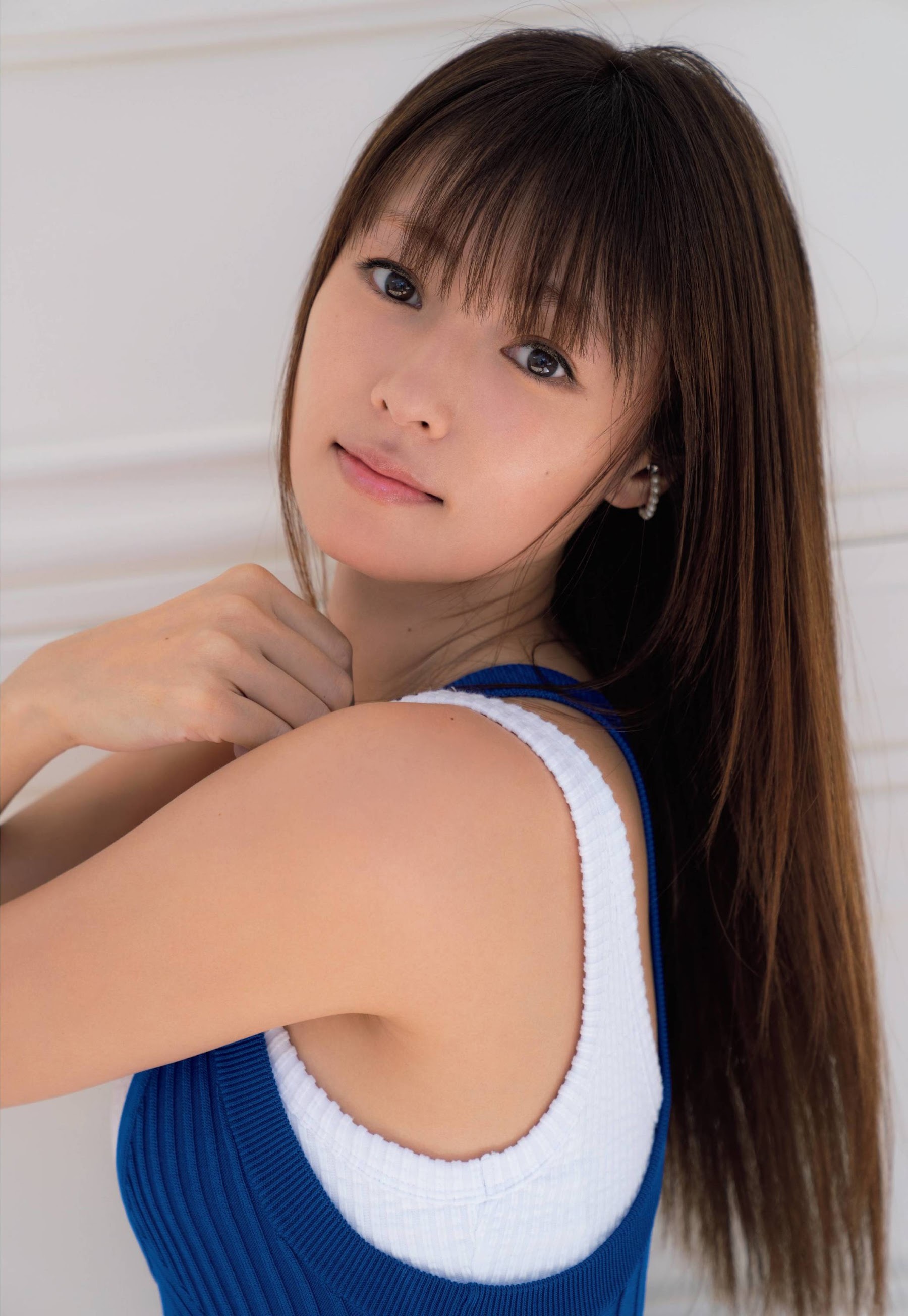 山田かな 最新グラビア水着画像④ 9枚目