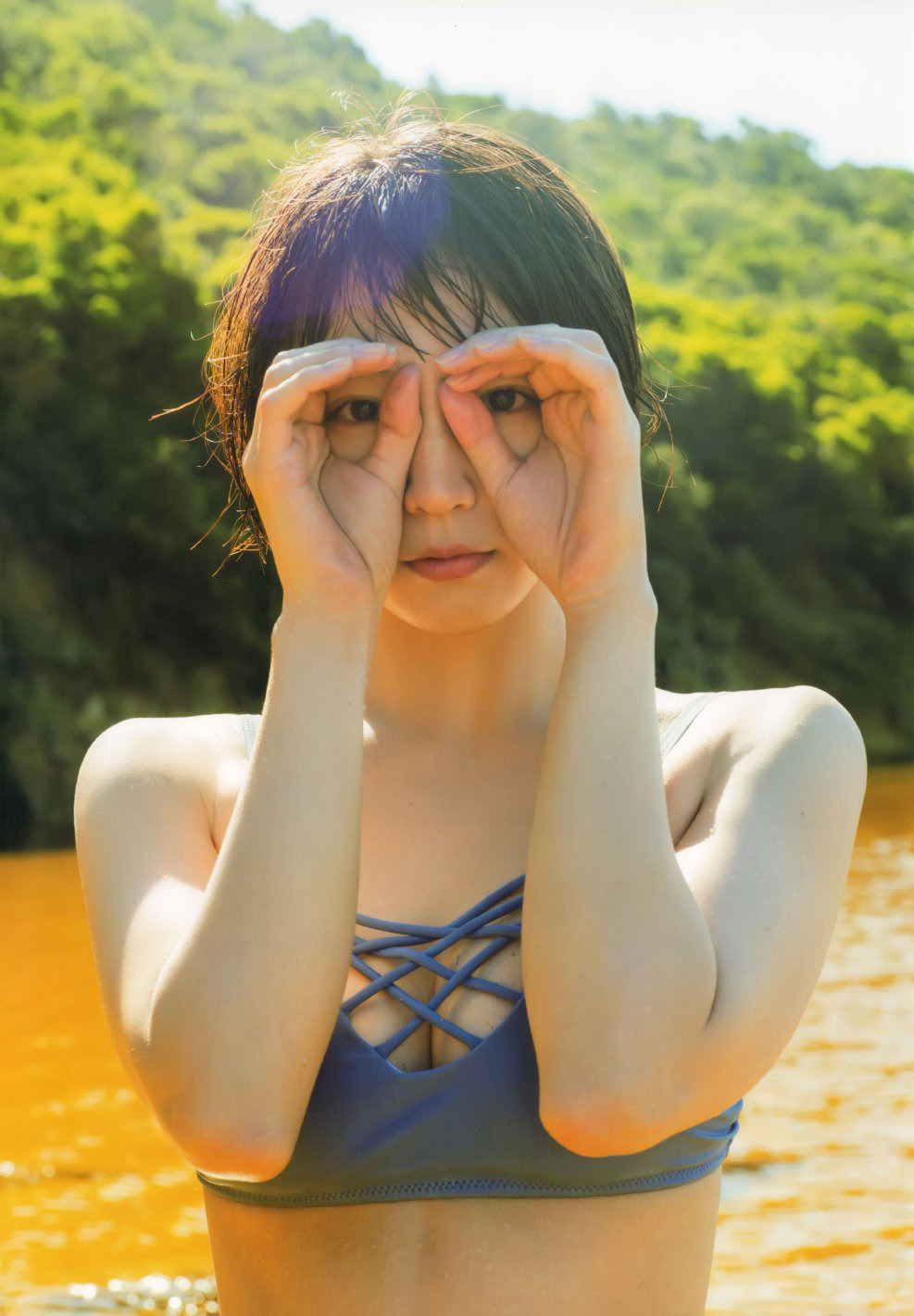 吉岡里帆 グラビア水着画像② 17枚目