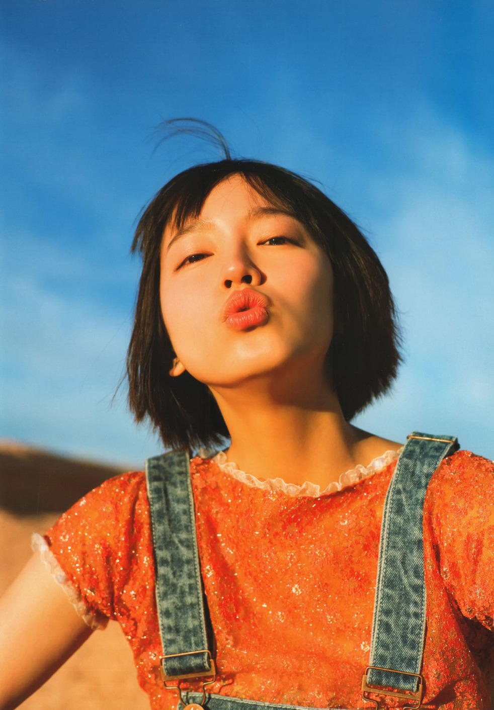 吉岡里帆 グラビア水着画像② 21枚目