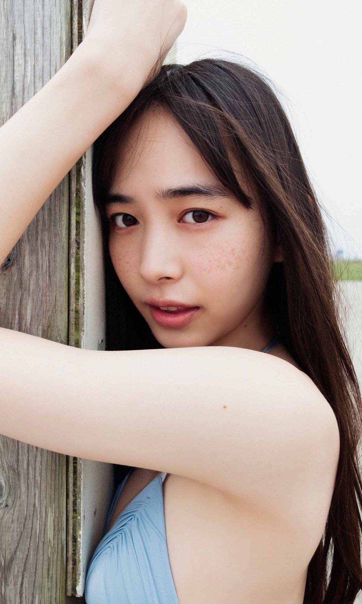 本郷柚巴 最新グラビア水着画像⑯ 15枚目